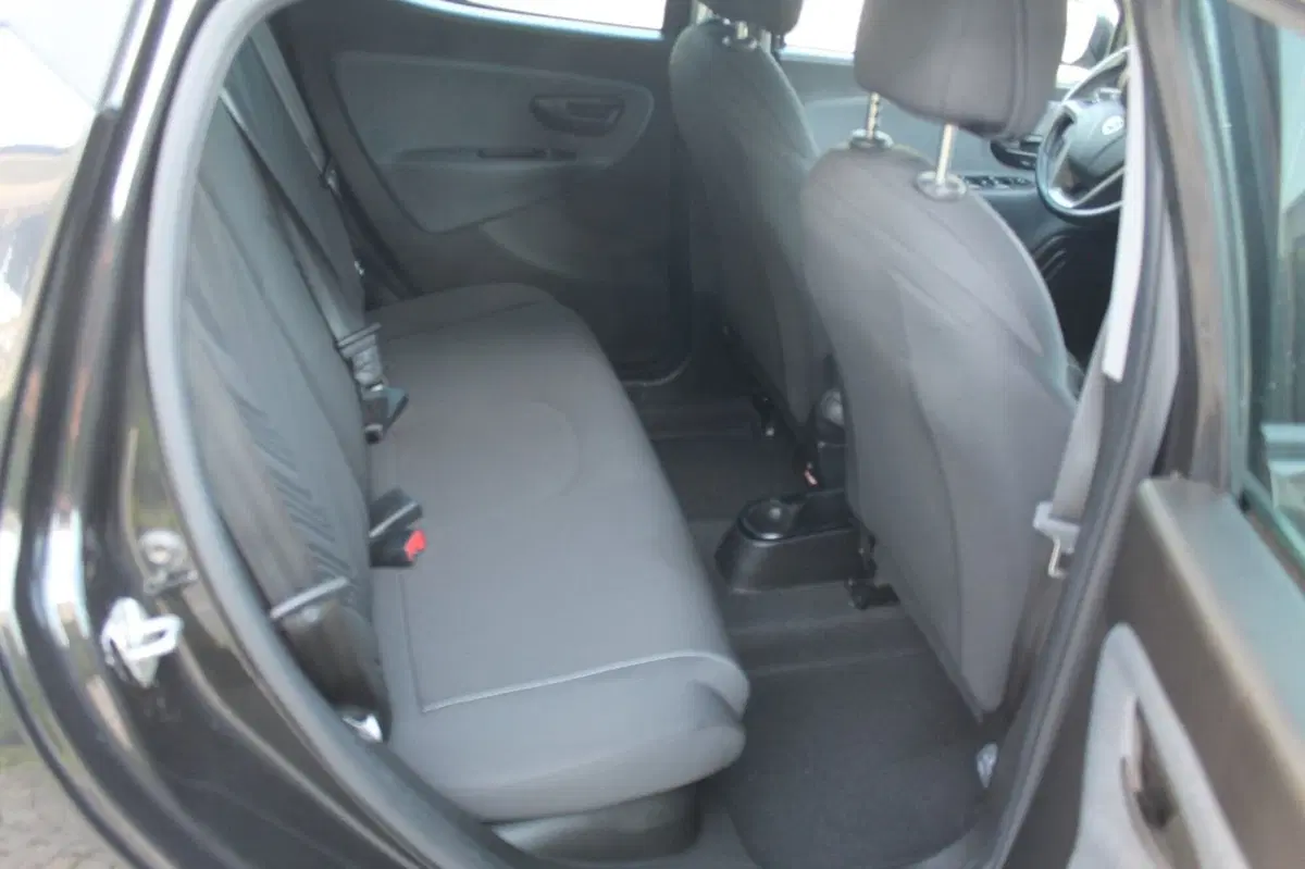 Lancia Ypsilon usata a Cuneo (10)