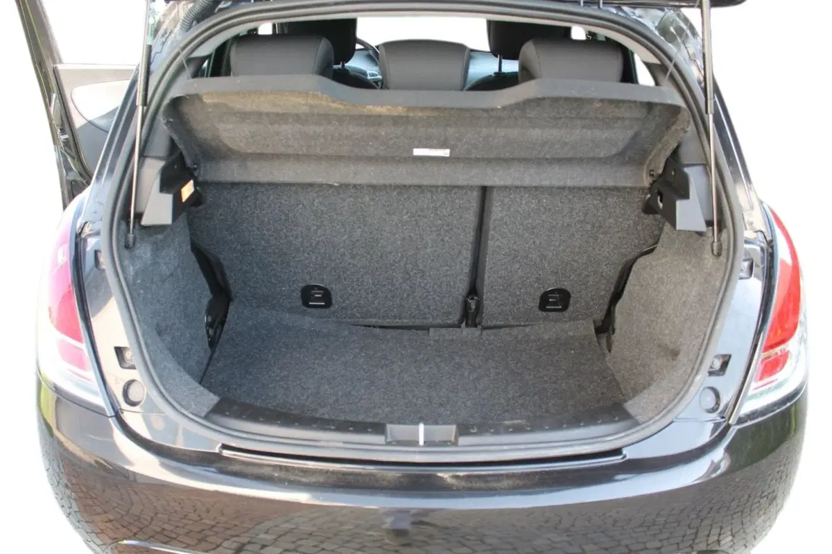 Lancia Ypsilon usata a Cuneo (11)