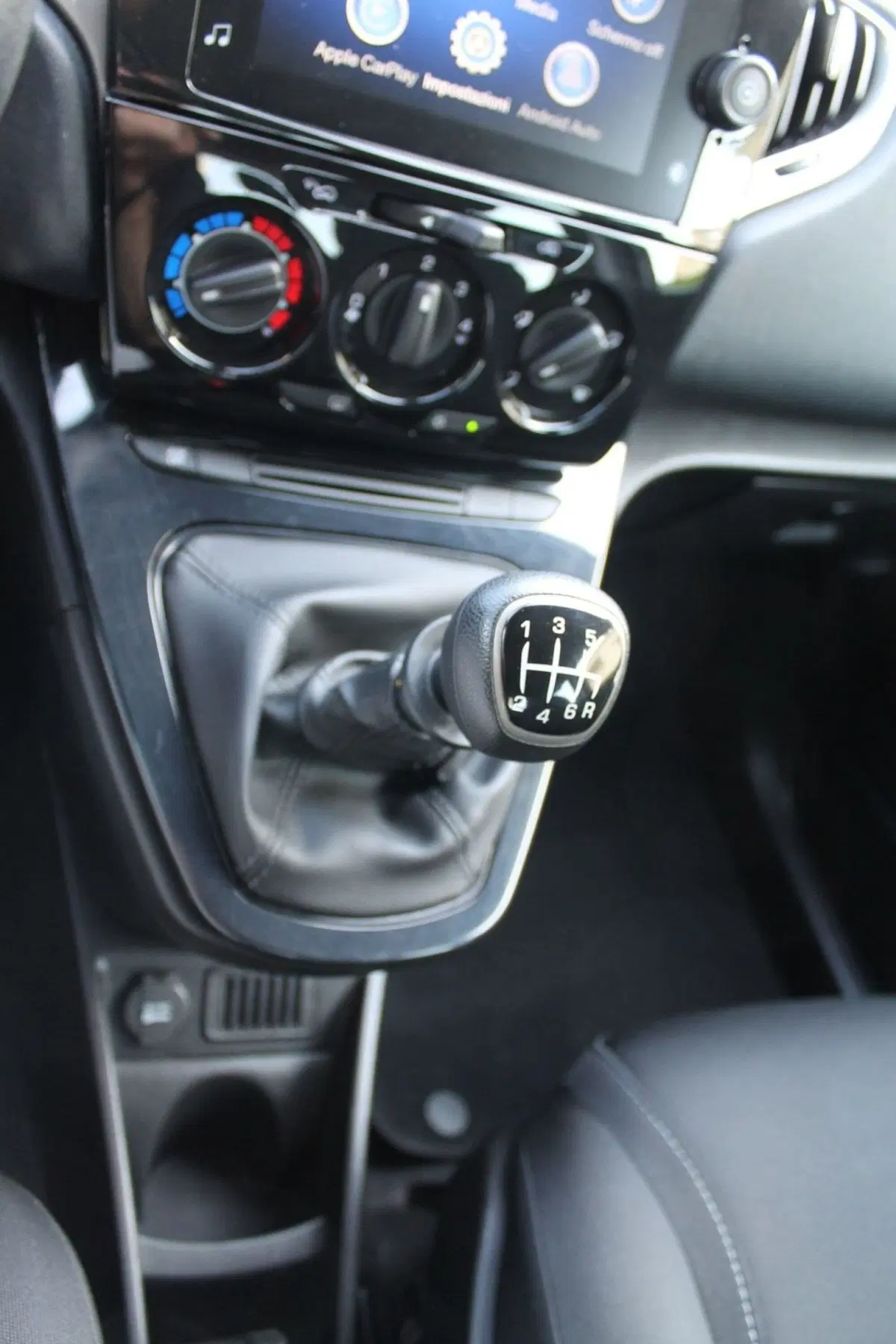 Lancia Ypsilon usata a Cuneo (14)