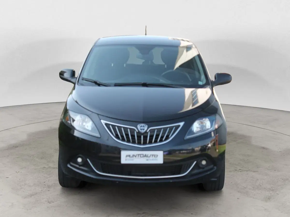 Lancia Ypsilon usata a Cuneo (2)
