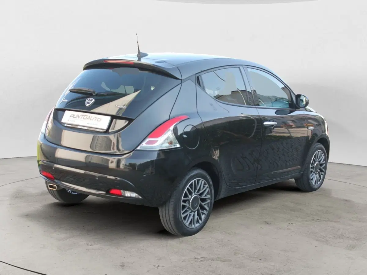 Lancia Ypsilon usata a Cuneo (4)