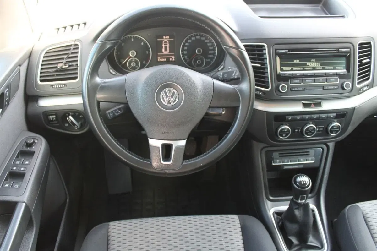 Volkswagen Sharan usata a Cuneo (7)