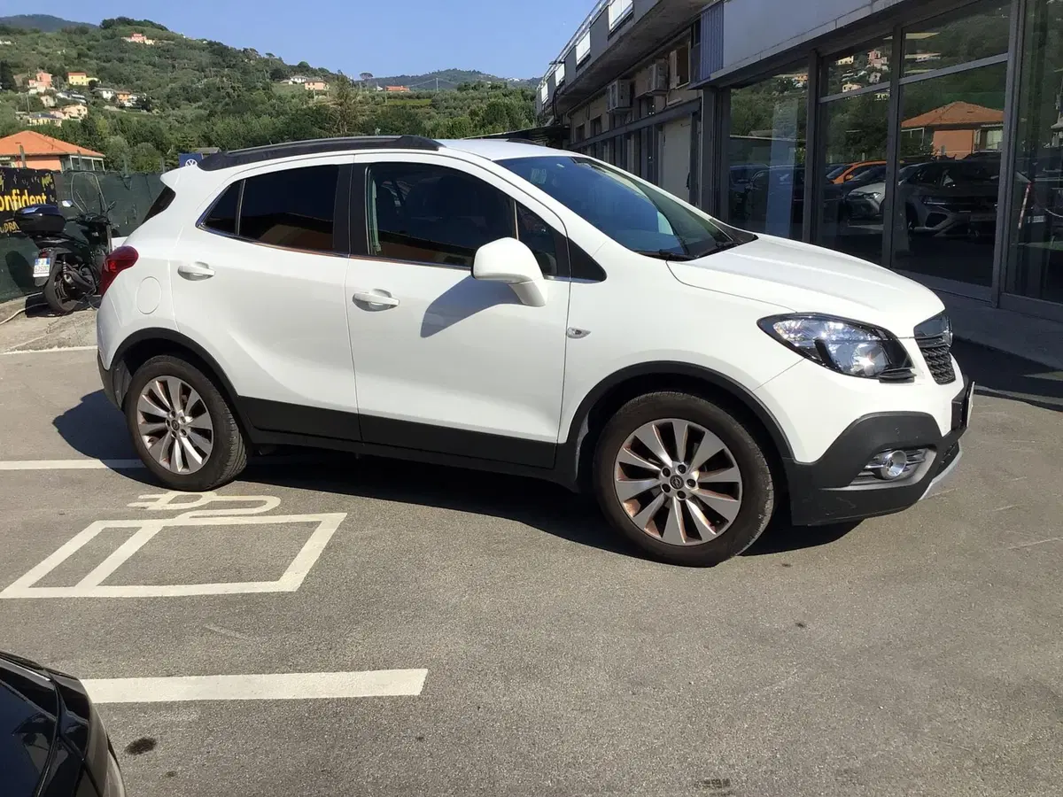 Opel Mokka usata a Genova (4)