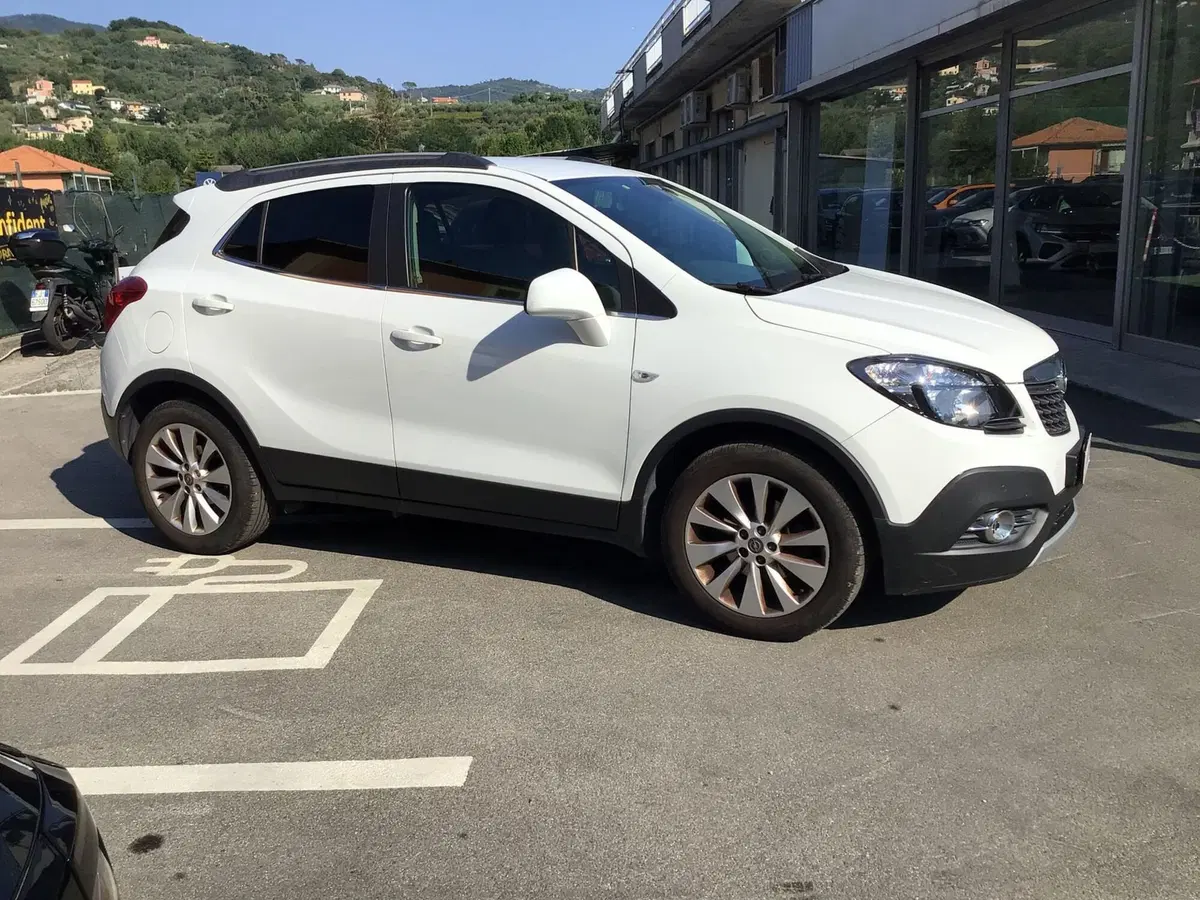 Opel Mokka usata a Genova (5)