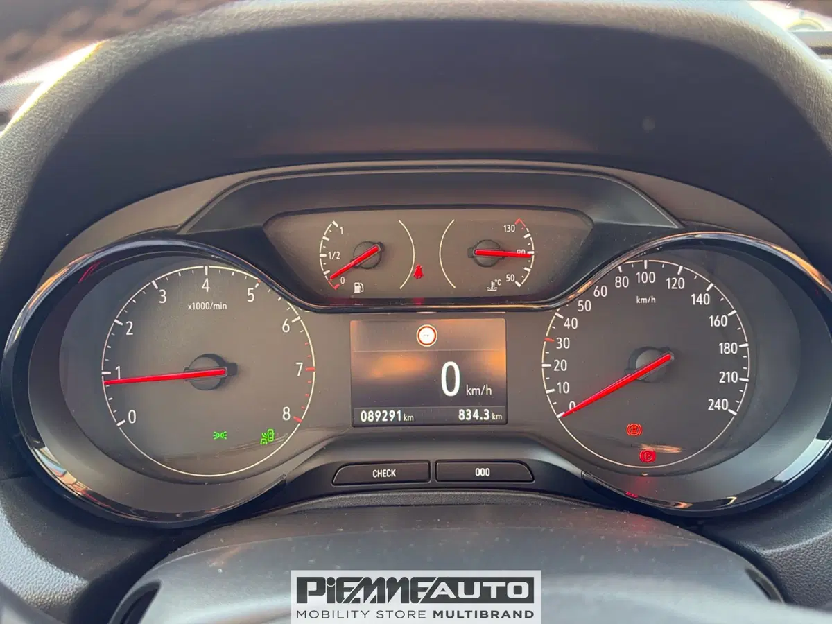 Opel Grandland X usata a Parma (12)