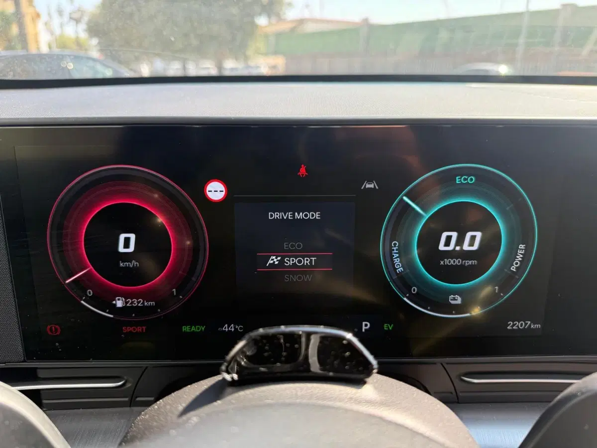 Hyundai Kona nuova a Massa-Carrara (10)
