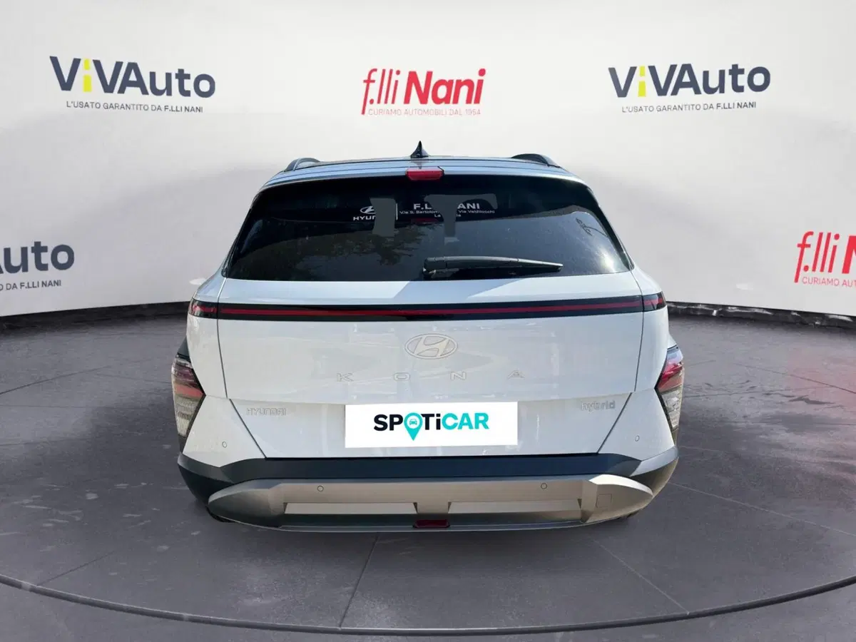 Hyundai Kona nuova a Massa-Carrara (5)