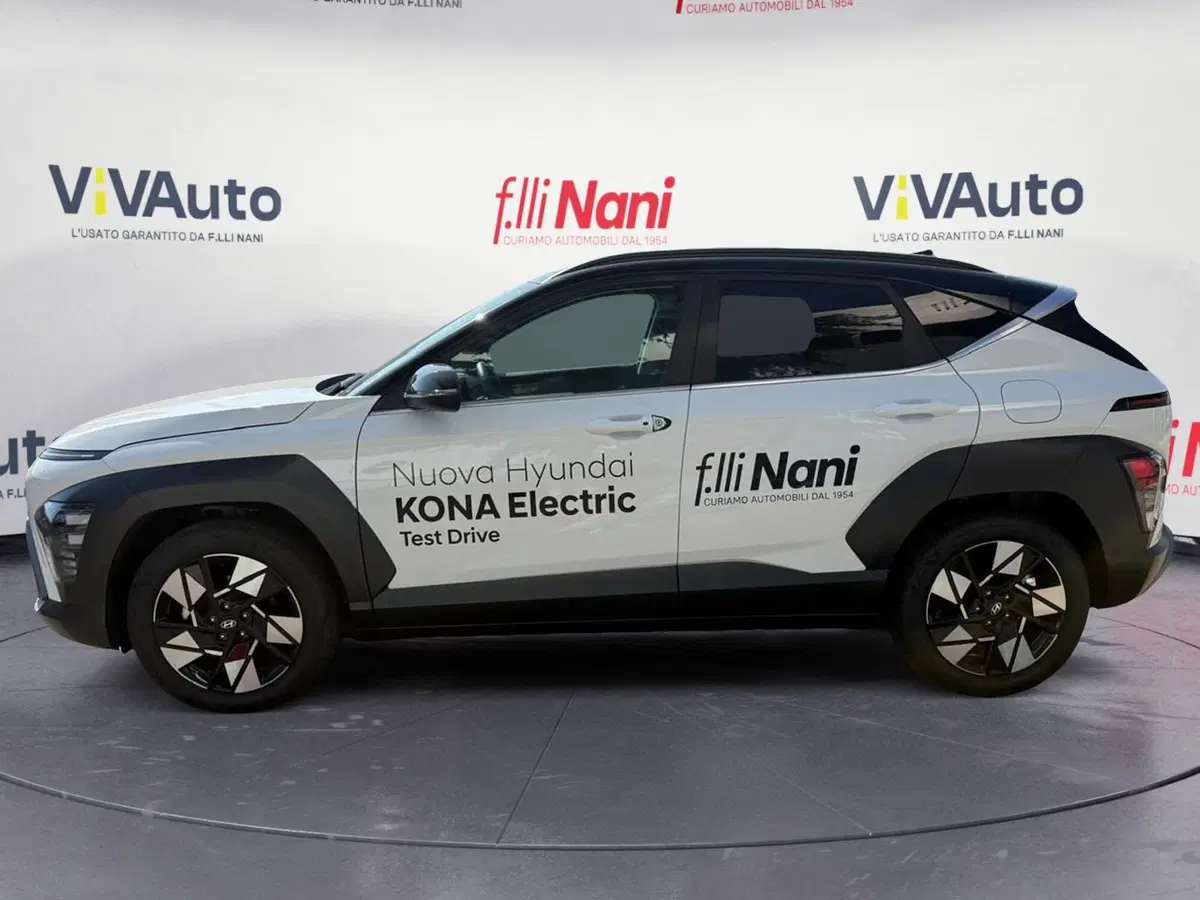 Hyundai Kona nuova a Massa-Carrara (8)