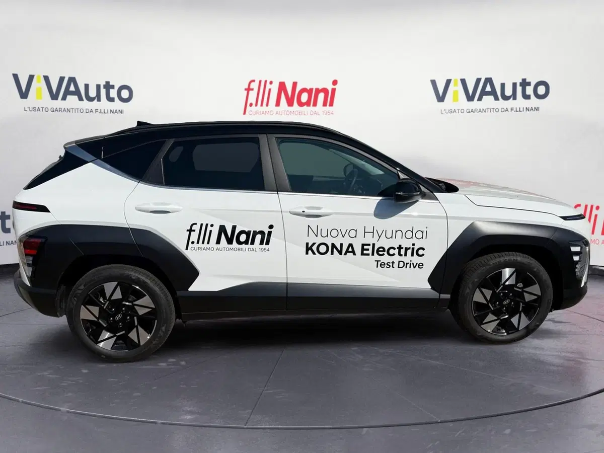 Hyundai Kona nuova a Massa-Carrara (9)