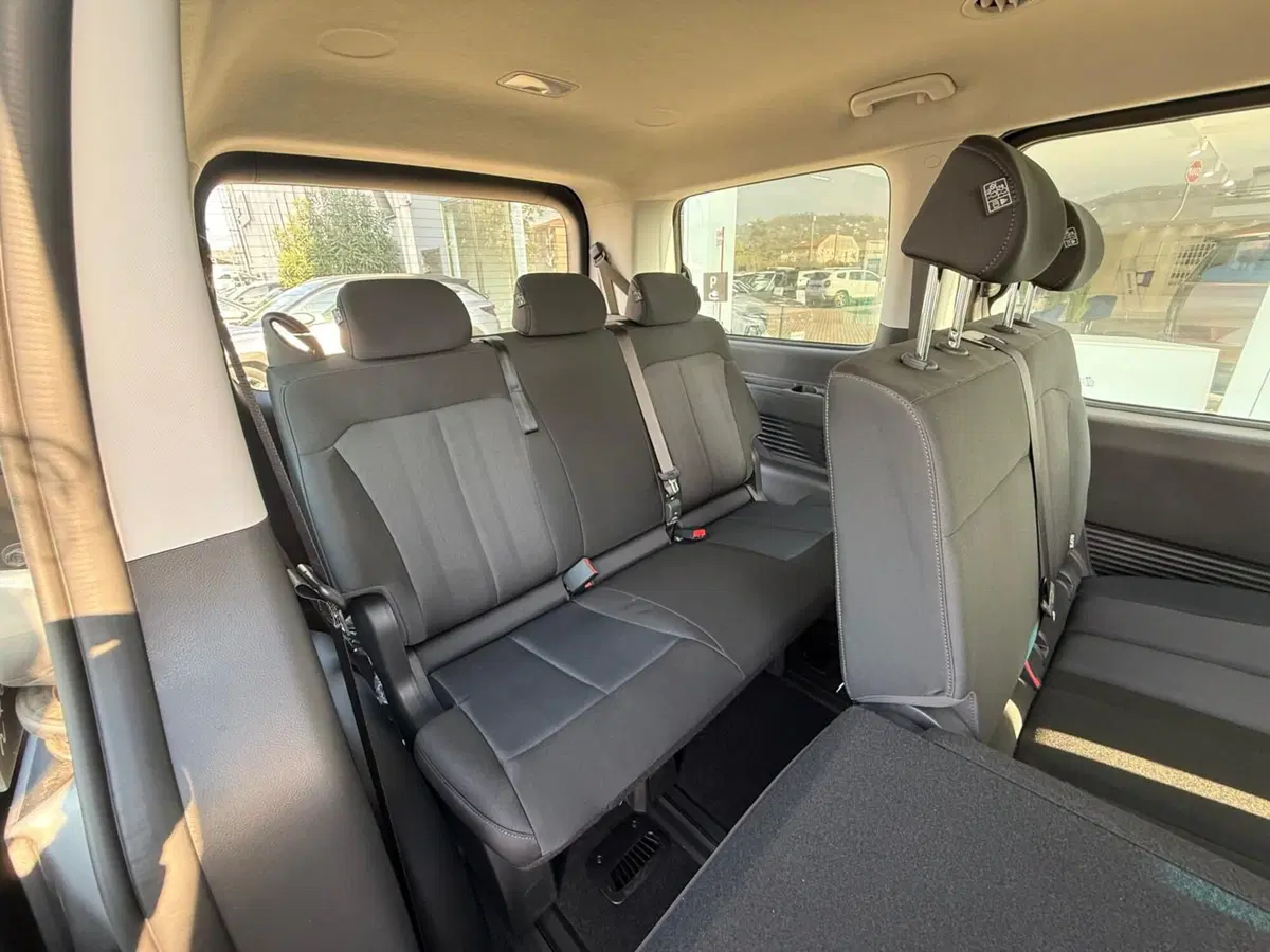Hyundai Staria nuova a Massa-Carrara (12)