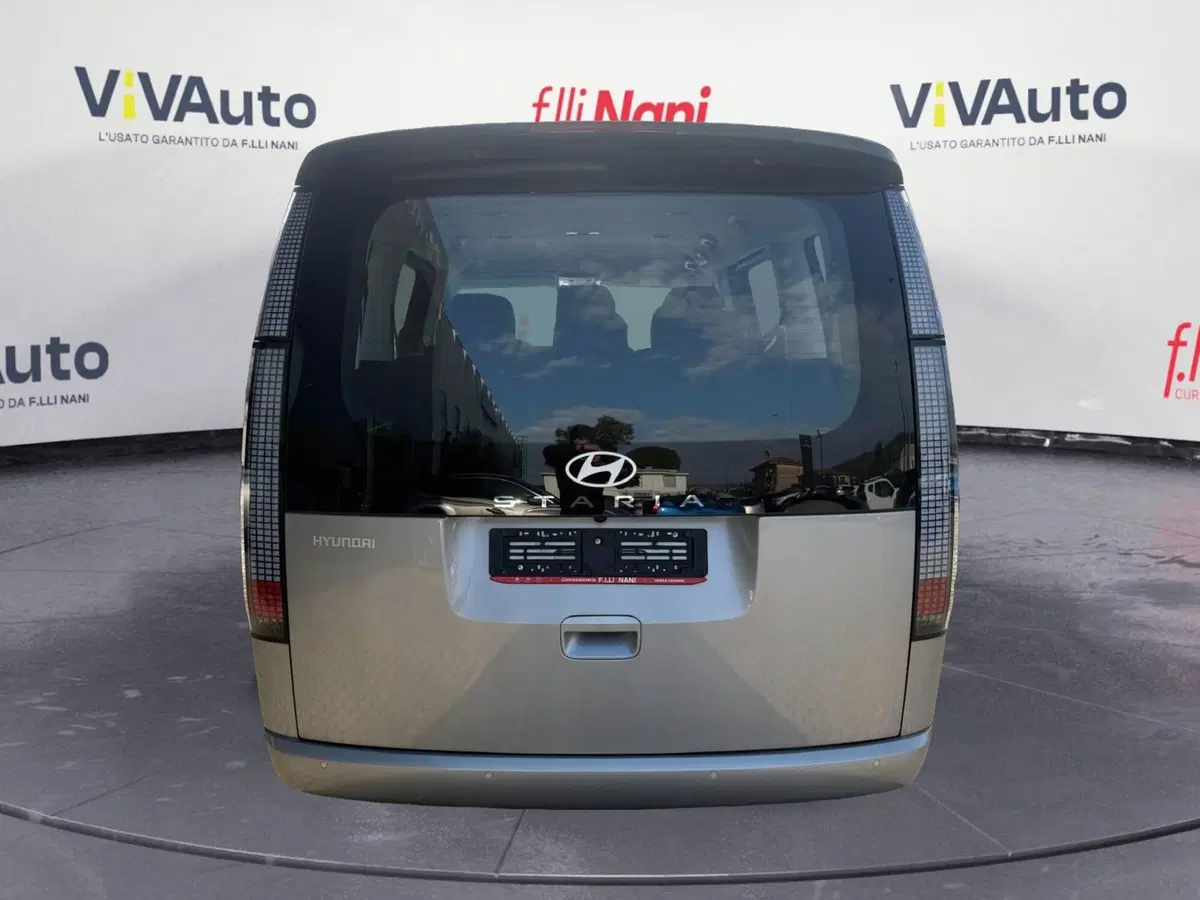 Hyundai Staria nuova a Massa-Carrara (4)