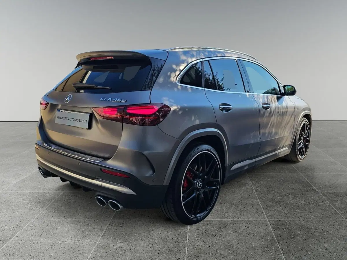Mercedes-Benz GLA SUV usata a Bari (2)