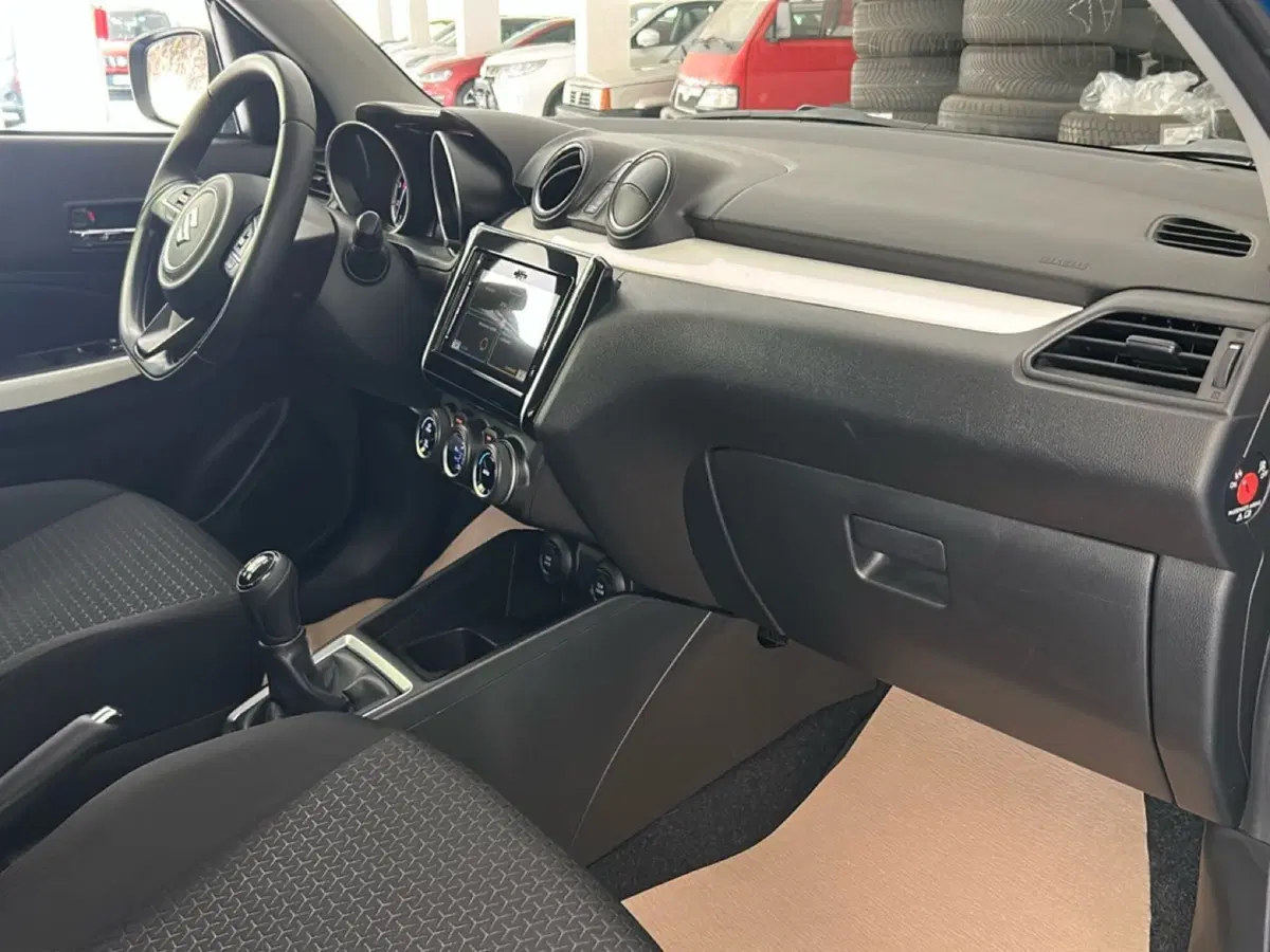 Suzuki Swift usata a Vercelli (18)