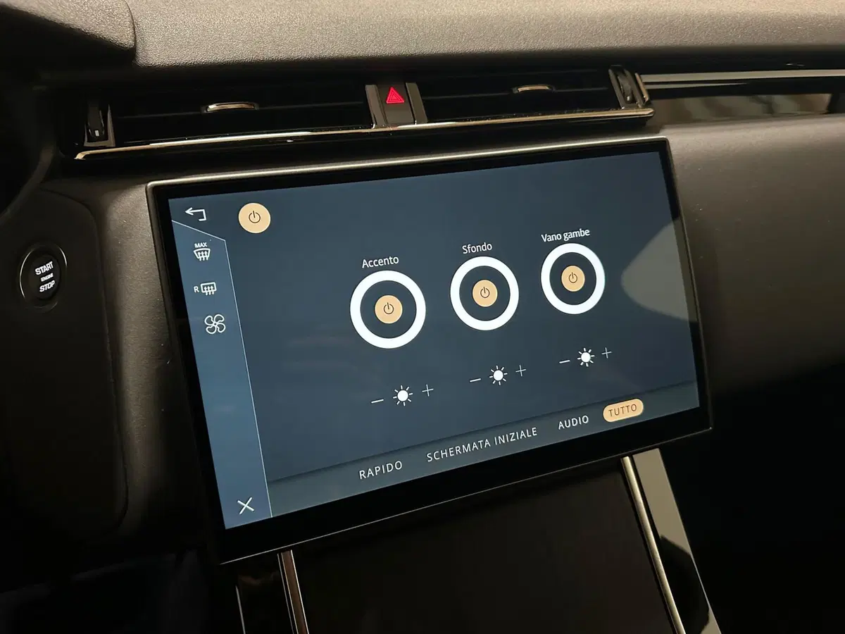 Land Rover Range Rover Velar usata a Verbano Cusio Ossola (11)