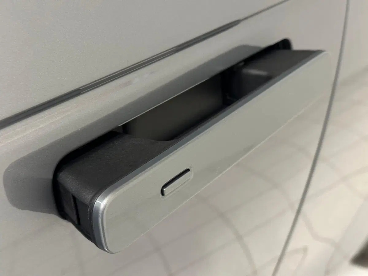 Land Rover Range Rover Velar usata a Verbano Cusio Ossola (12)