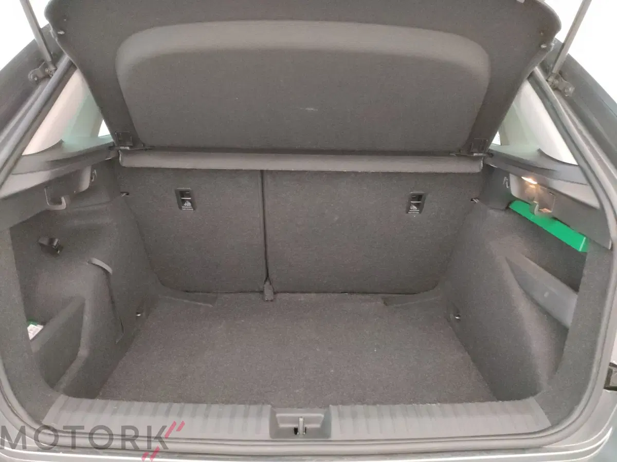 Skoda Kamiq usata a Varese (9)