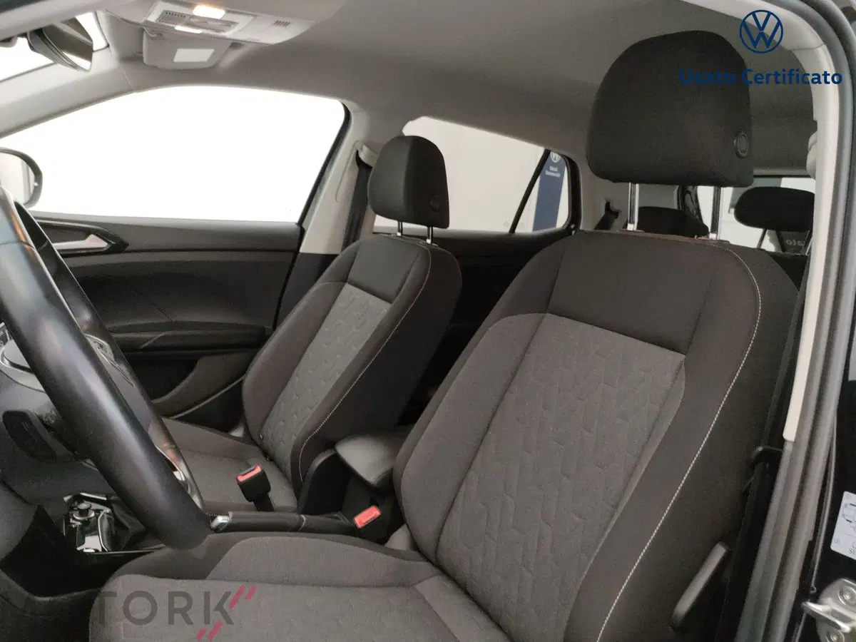 Volkswagen T-Cross usata a Varese (11)