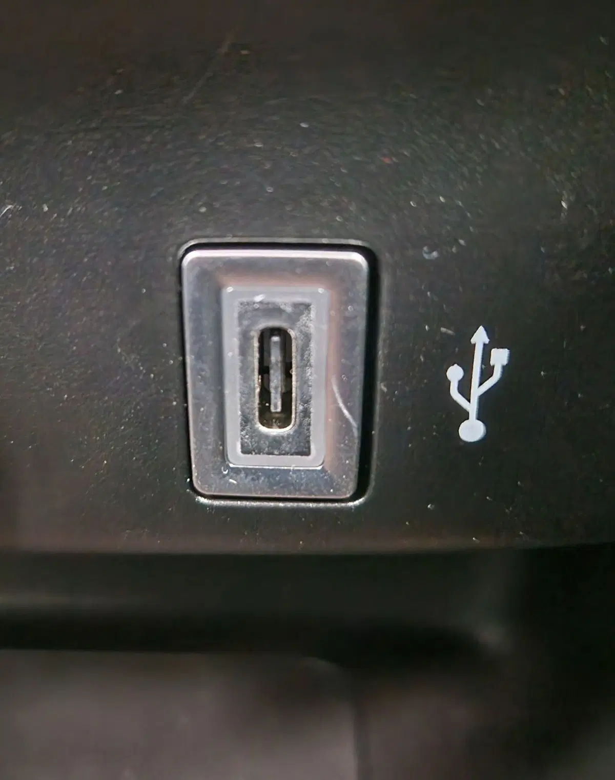 Jeep Avenger usata a Terni (13)
