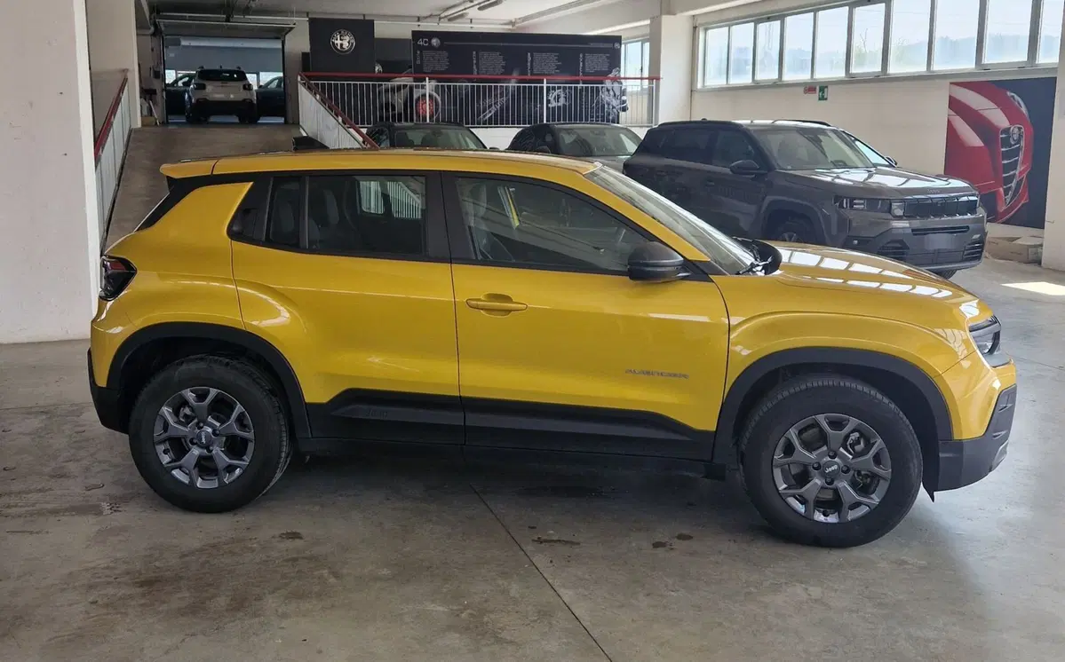 Jeep Avenger usata a Terni (6)