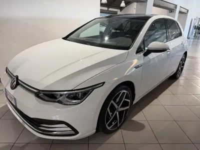 Volkswagen Golf 1.5 eTSI 130 CV EVO ACT DSG Style del 2023 usata a Genova
