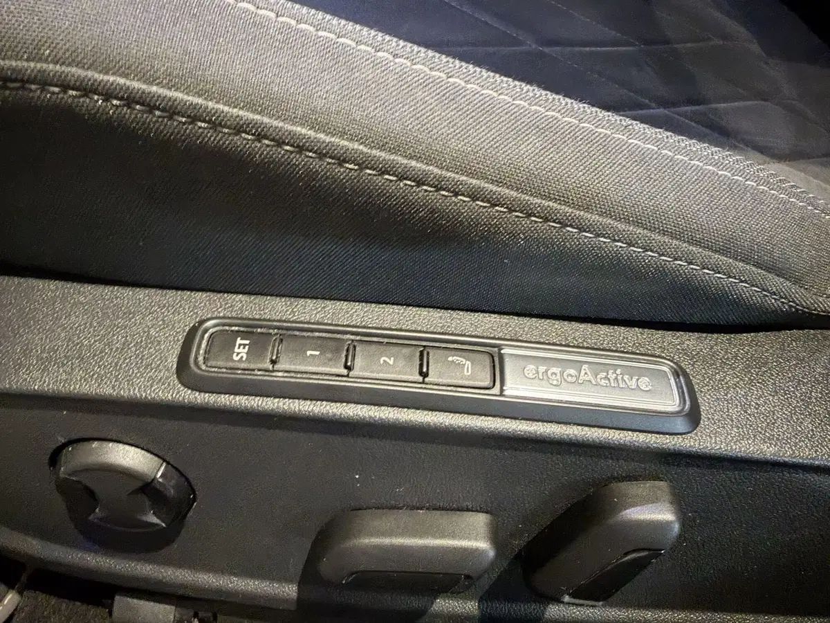 Volkswagen Golf usata a Genova (14)