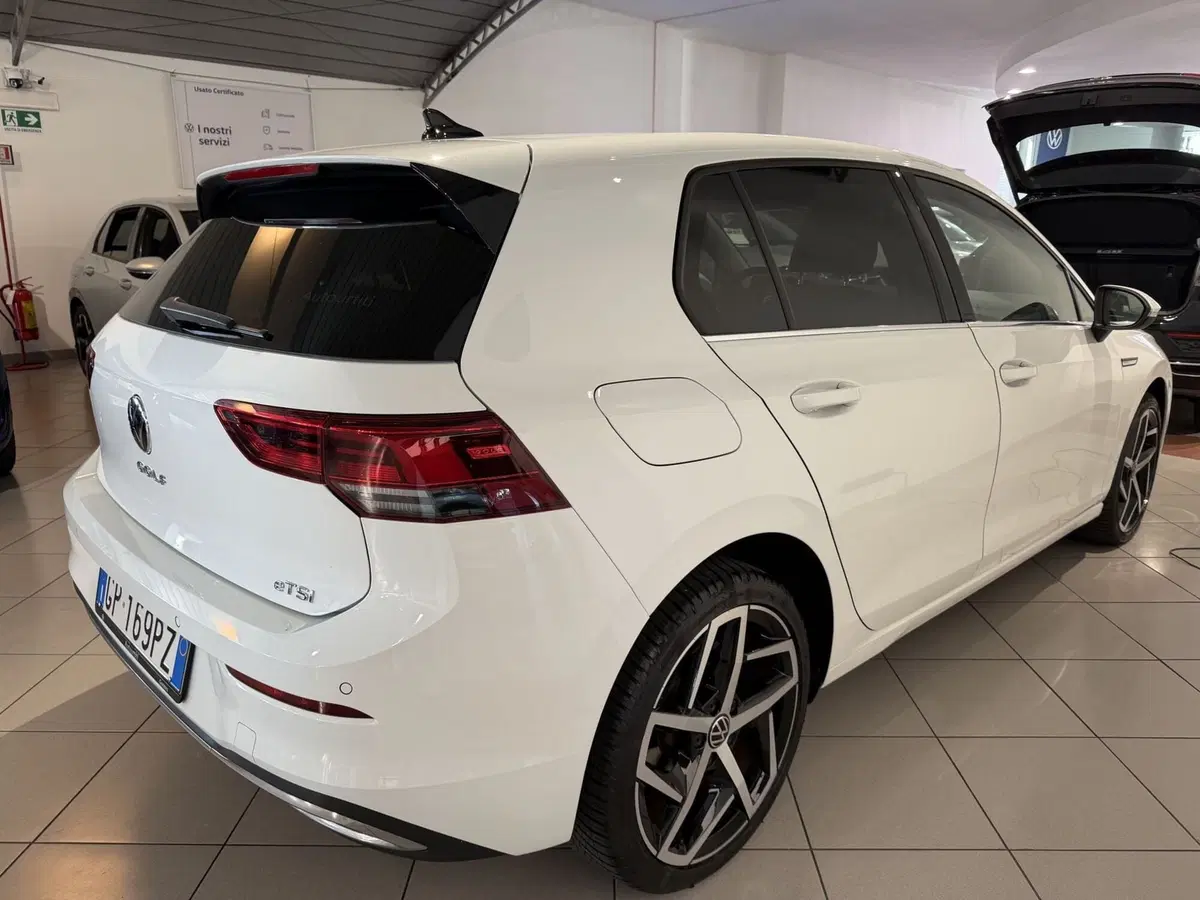 Volkswagen Golf usata a Genova (5)