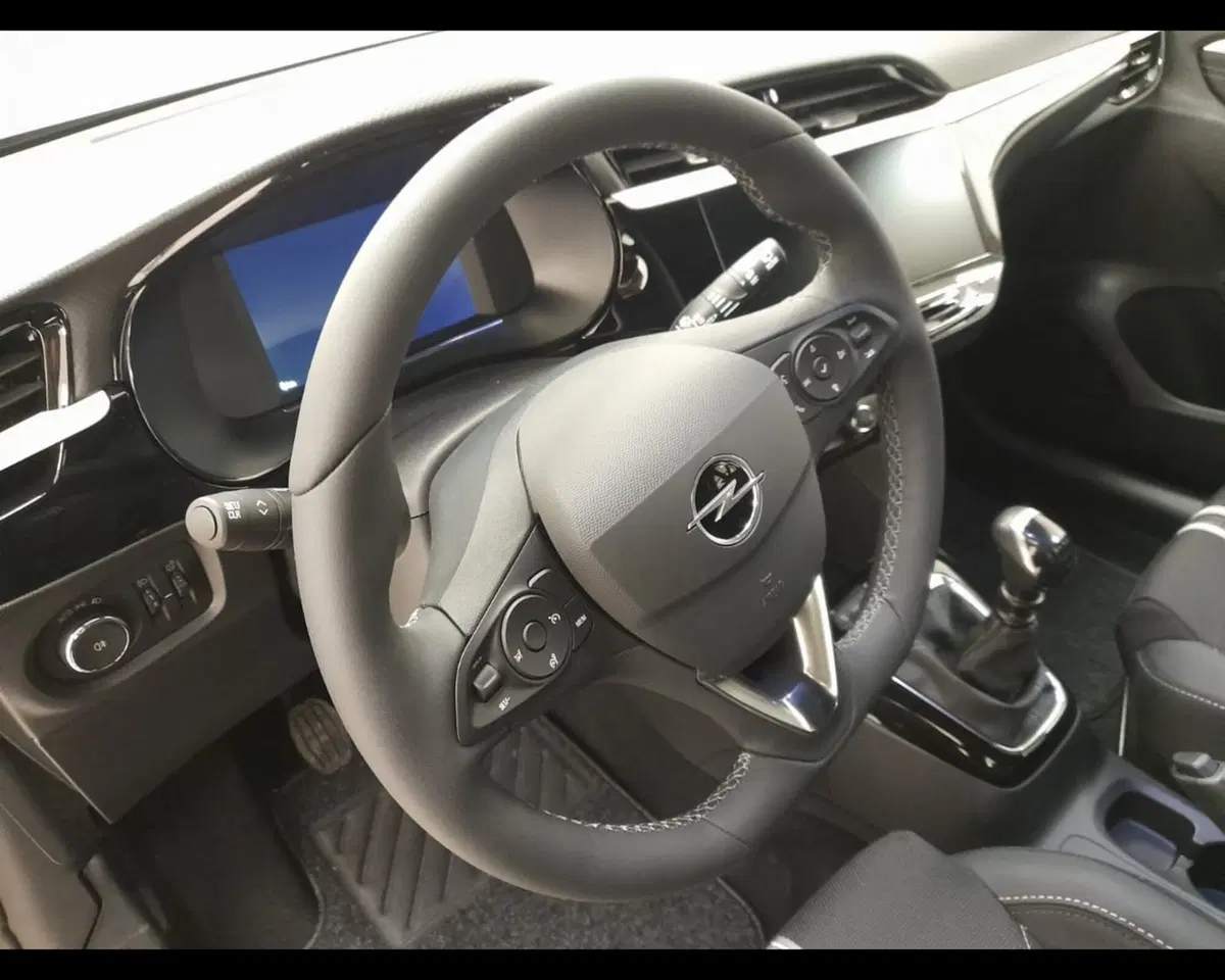 Opel Corsa nuova a Alessandria (10)