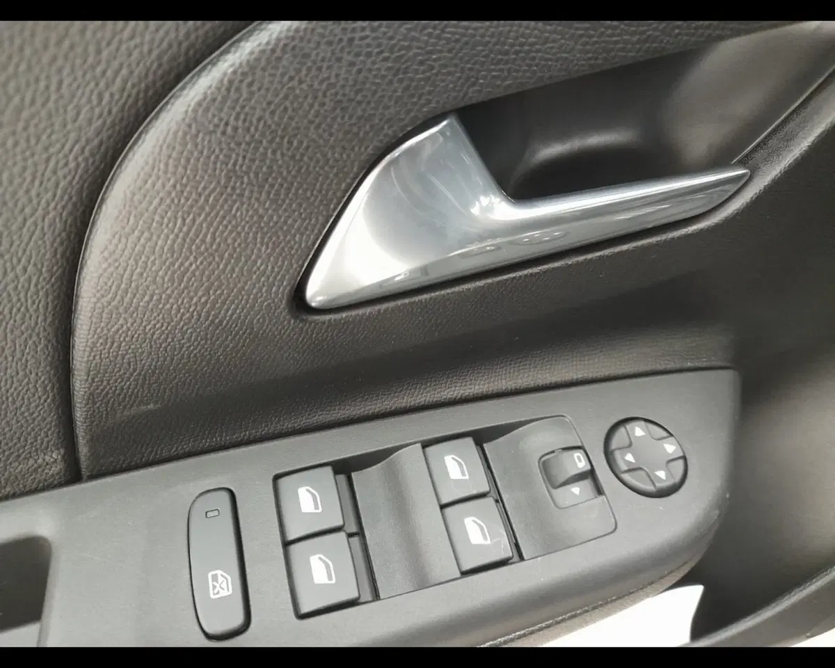 Opel Corsa nuova a Alessandria (19)