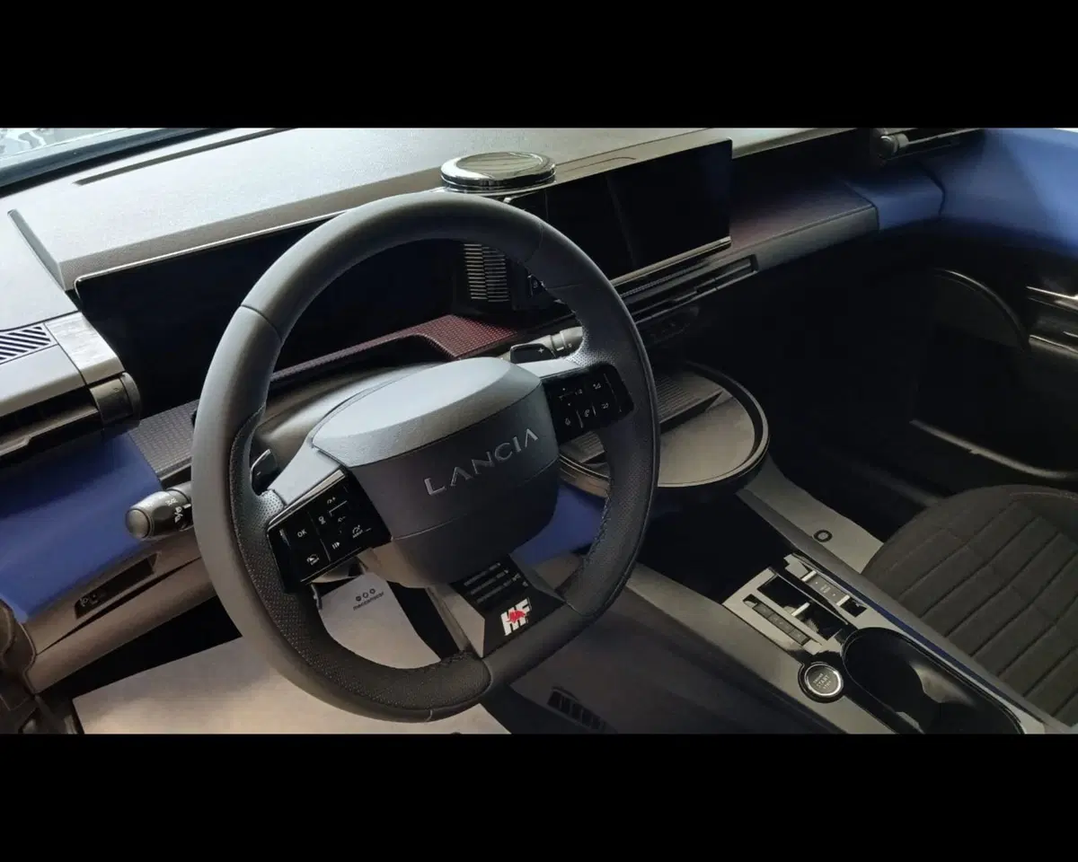 Lancia Ypsilon nuova a Alessandria (11)