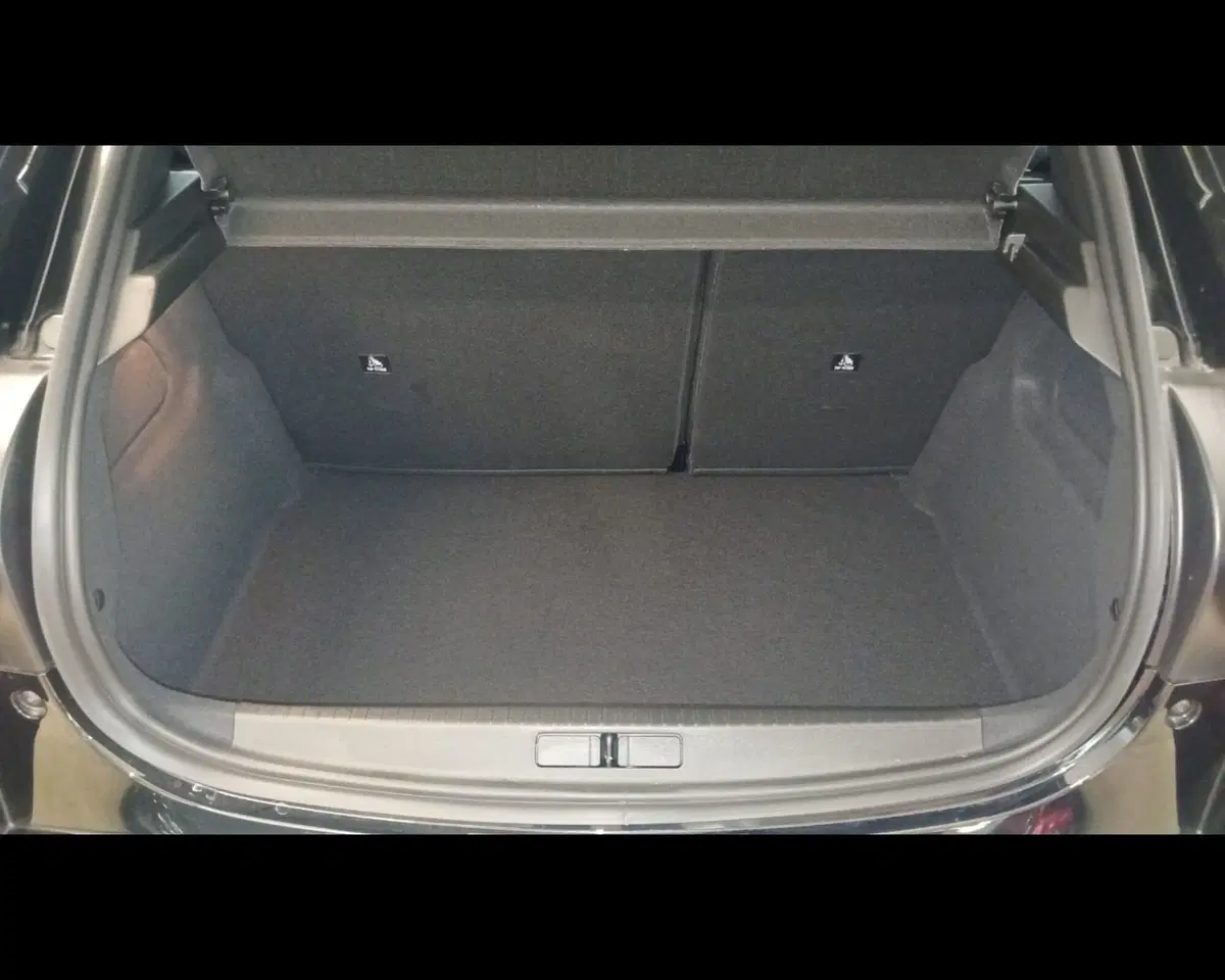 Lancia Ypsilon nuova a Alessandria (20)