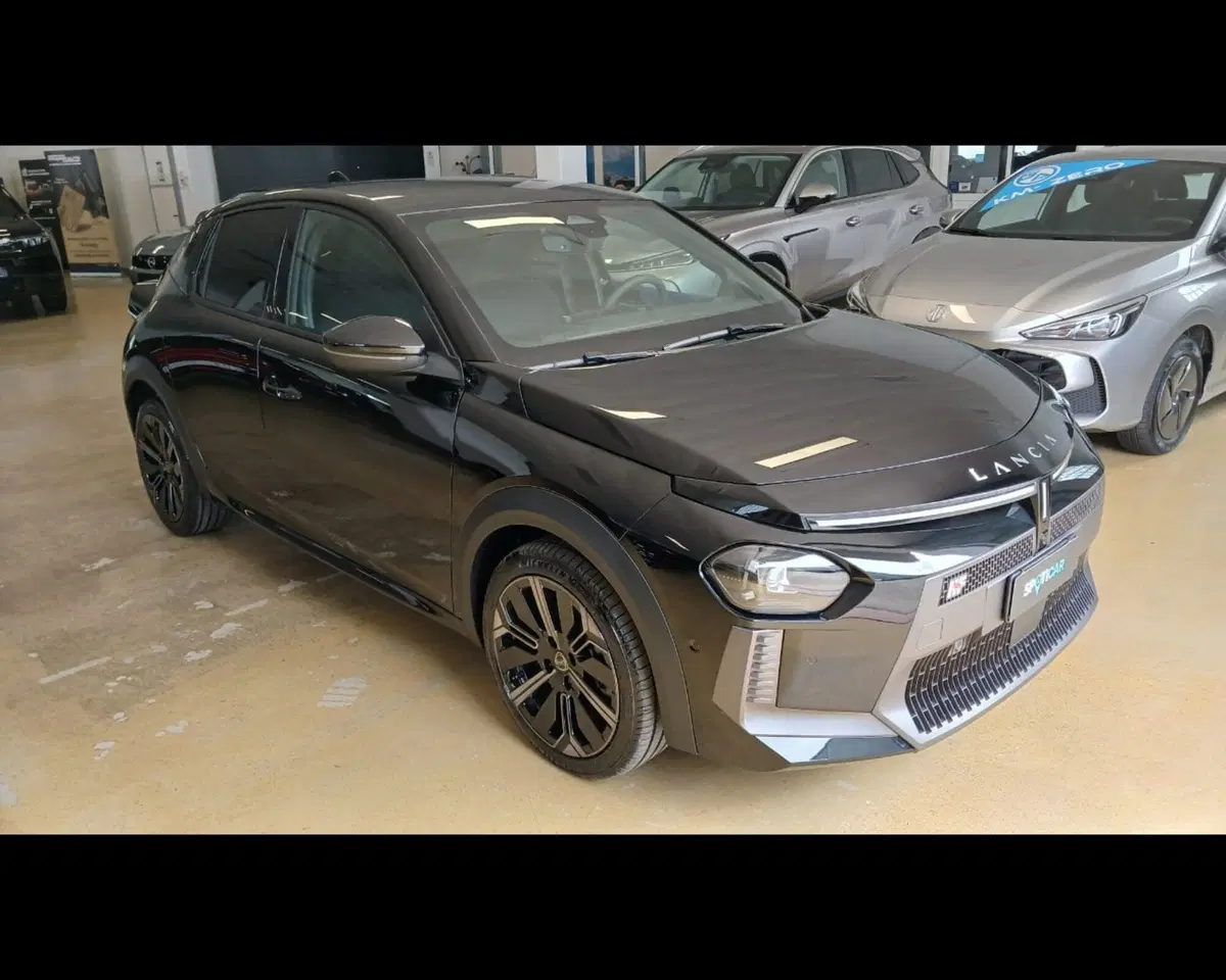 Lancia Ypsilon nuova a Alessandria (3)