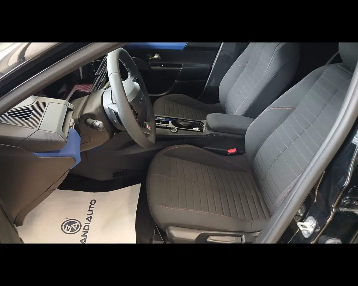 Lancia Ypsilon nuova a Alessandria (9)