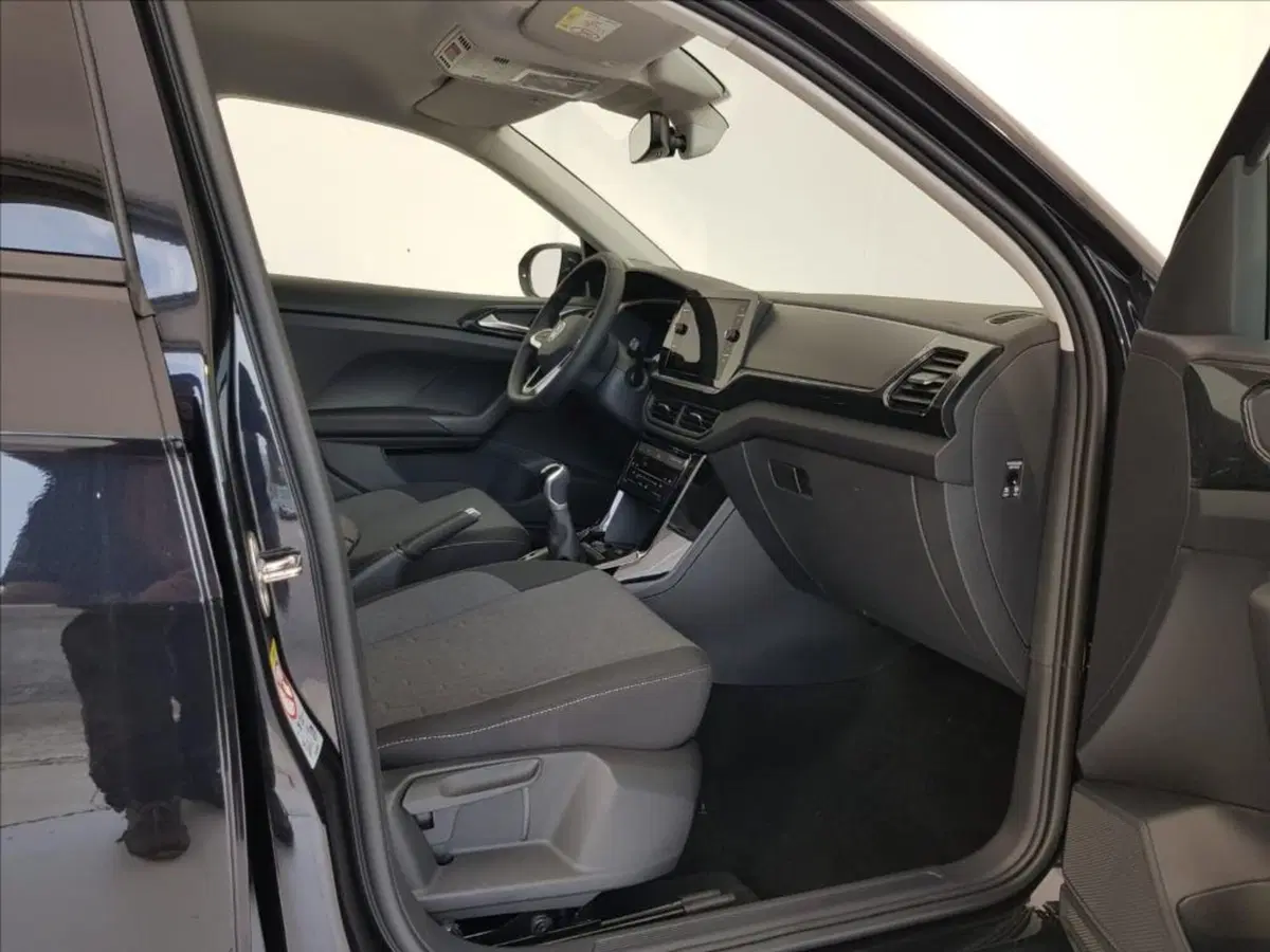 Volkswagen T-Cross nuova a Lucca (10)