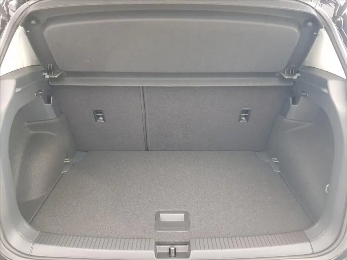 Volkswagen T-Cross nuova a Lucca (15)