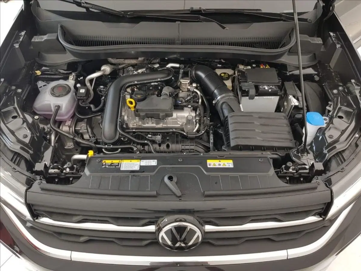 Volkswagen T-Cross nuova a Lucca (17)
