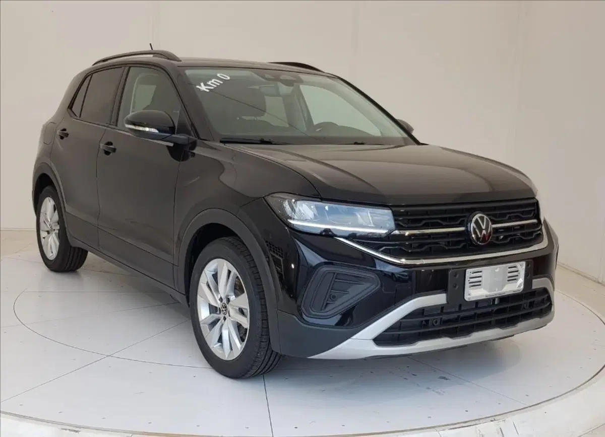 Volkswagen T-Cross nuova a Lucca (8)