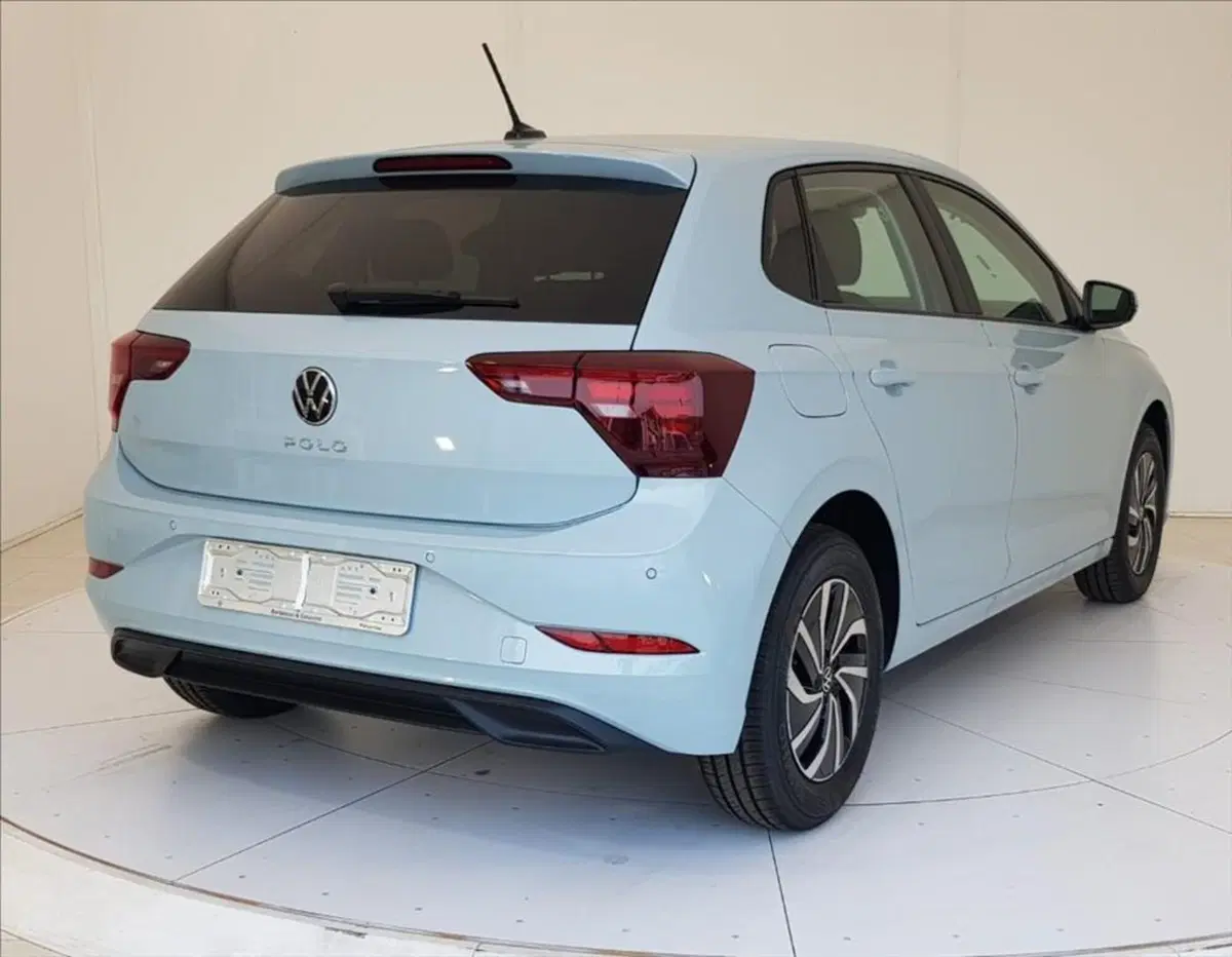 Volkswagen Polo nuova a Lucca (6)