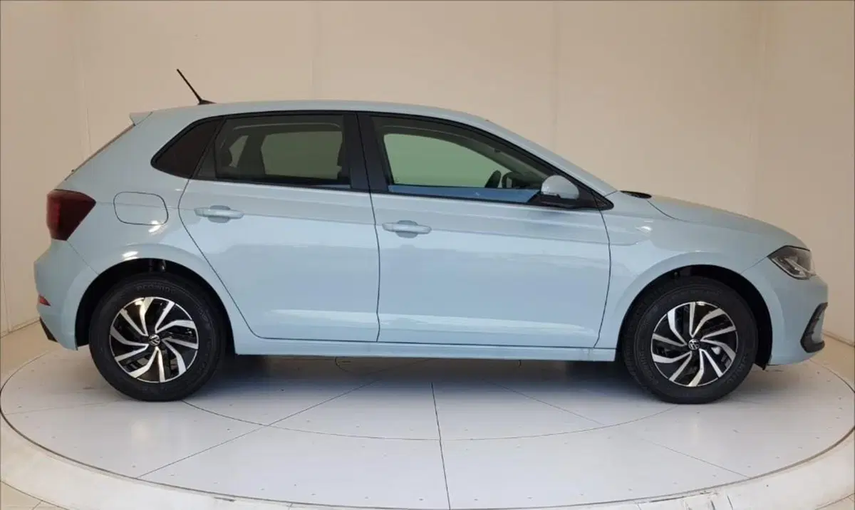 Volkswagen Polo nuova a Lucca (7)