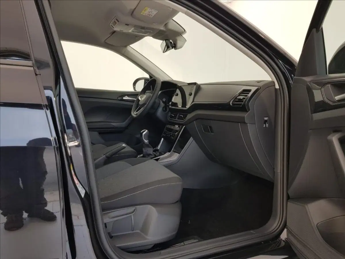 Volkswagen T-Cross nuova a Lucca (10)