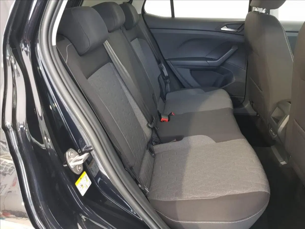 Volkswagen T-Cross nuova a Lucca (12)
