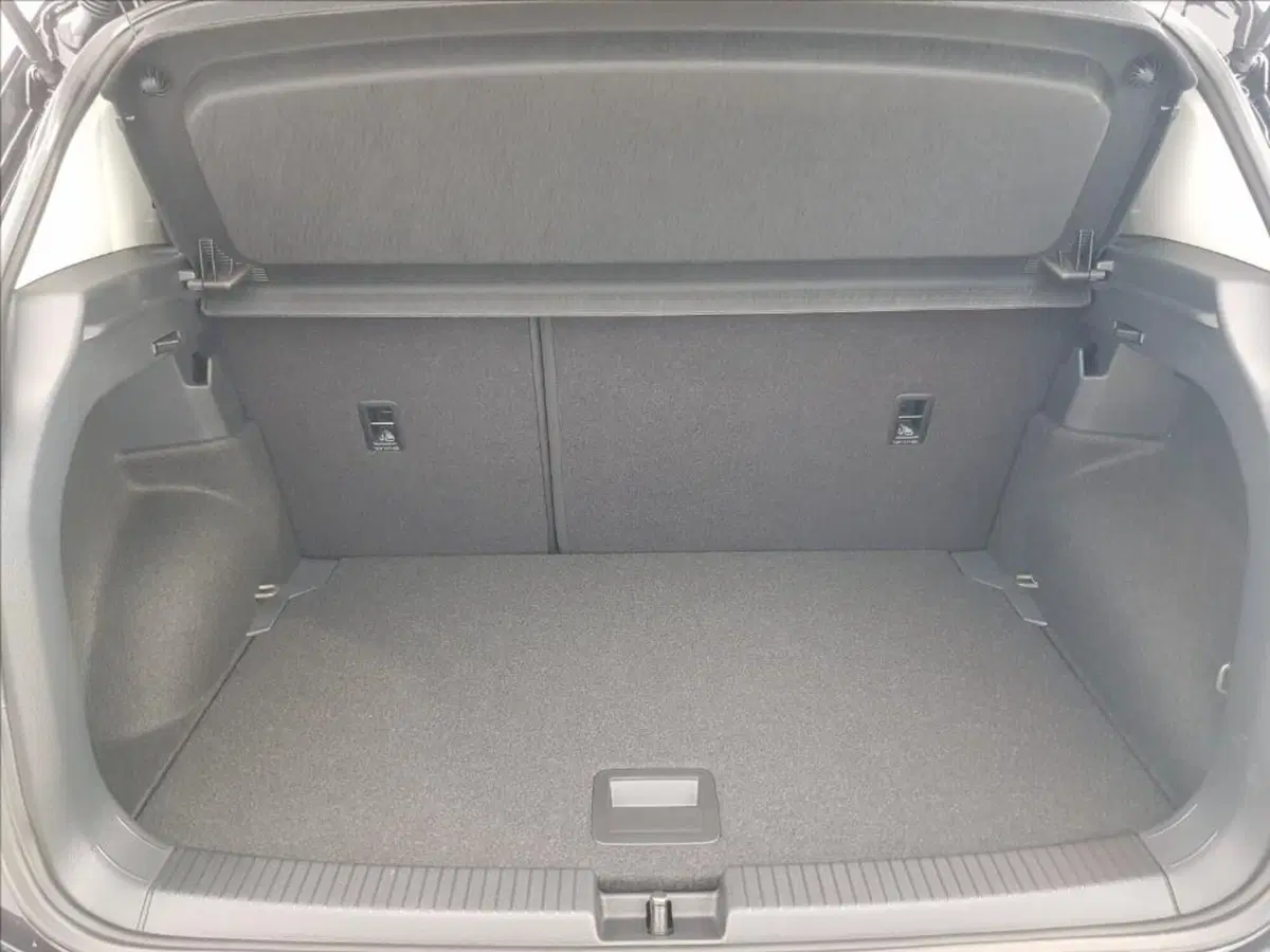 Volkswagen T-Cross nuova a Lucca (15)