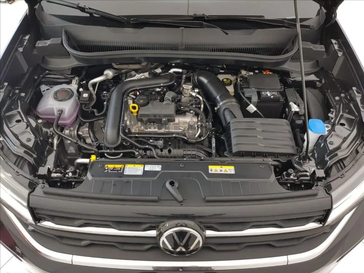 Volkswagen T-Cross nuova a Lucca (17)