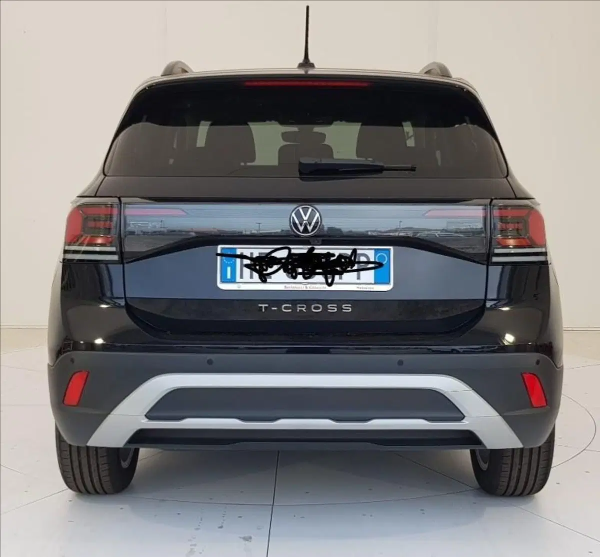 Volkswagen T-Cross nuova a Lucca (5)