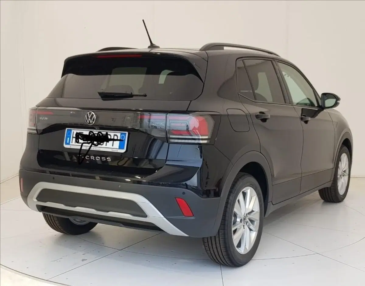 Volkswagen T-Cross nuova a Lucca (6)