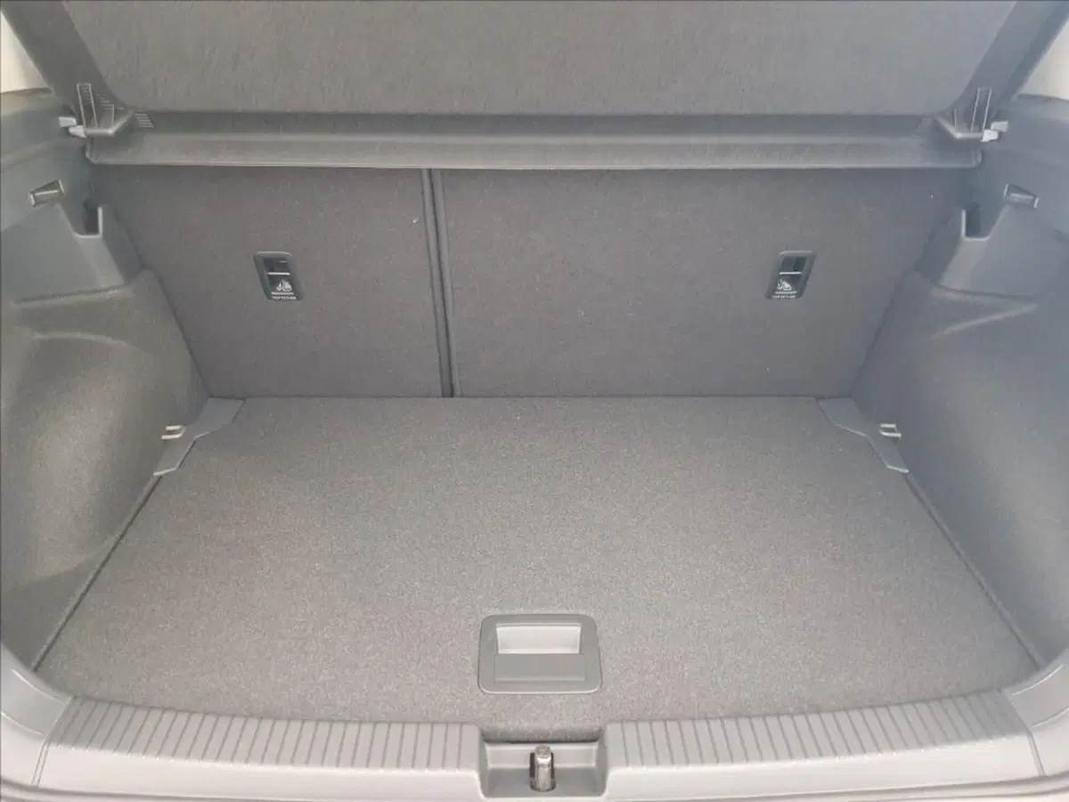 Volkswagen T-Cross nuova a Lucca (15)