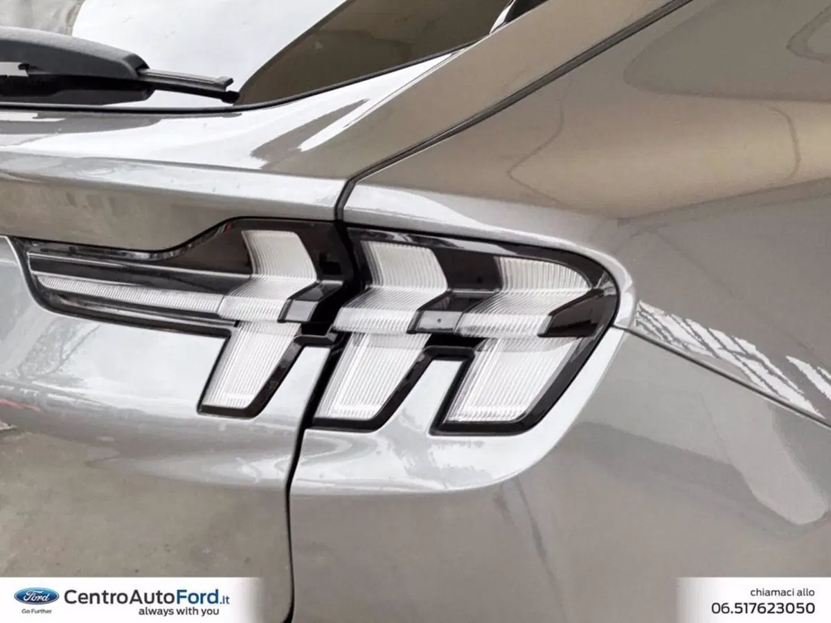 Ford Mustang Mach-E usata a Roma (17)
