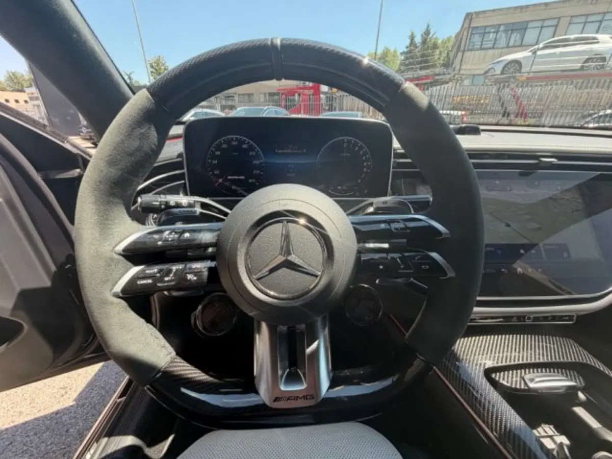 Mercedes-Benz EQE SUV usata a Potenza (7)
