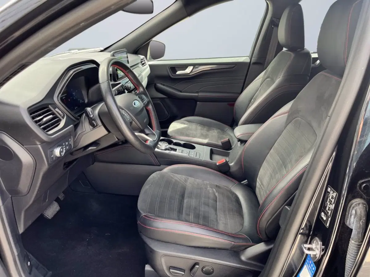Ford Kuga usata a Milano (10)