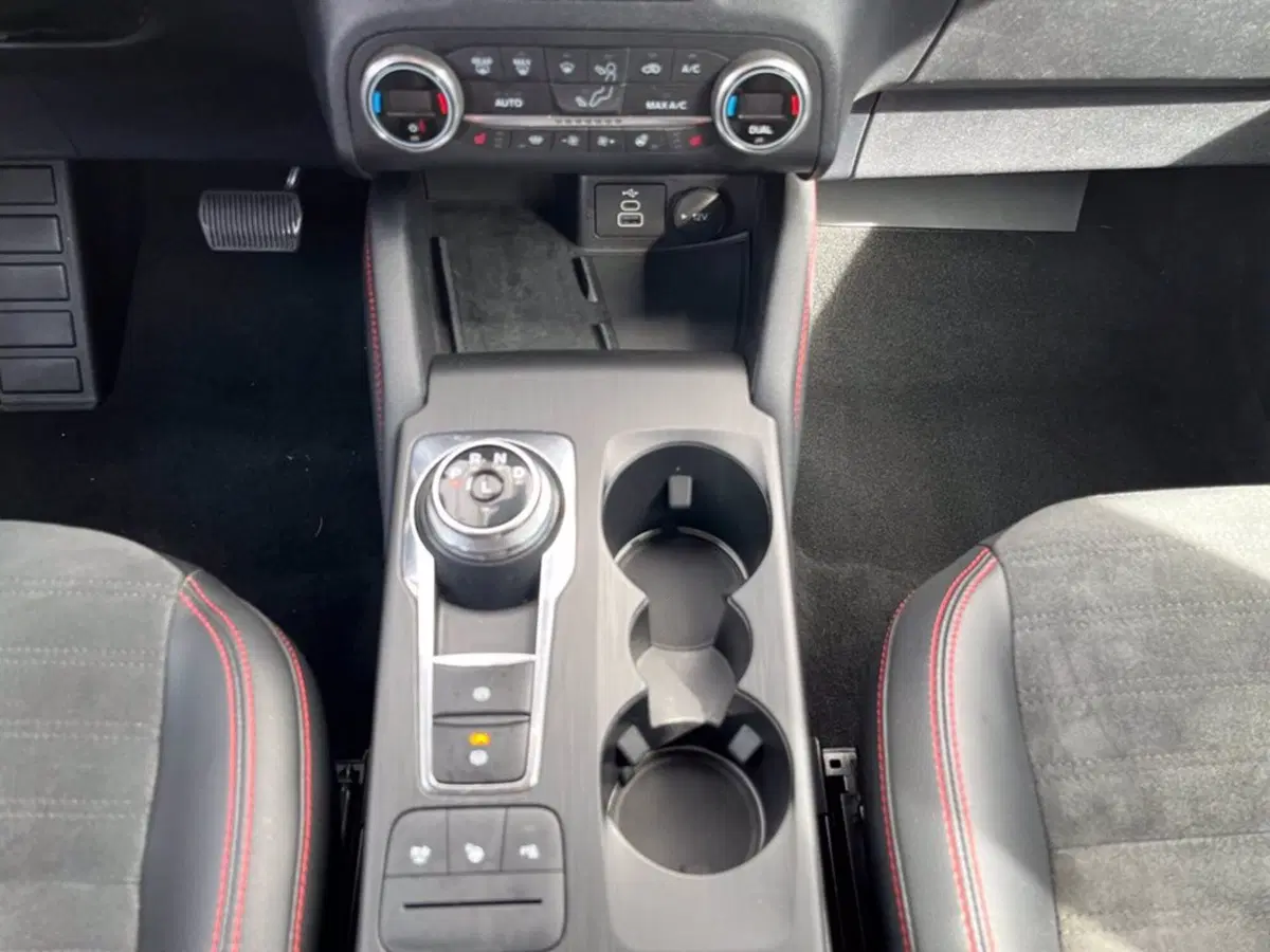Ford Kuga usata a Milano (16)