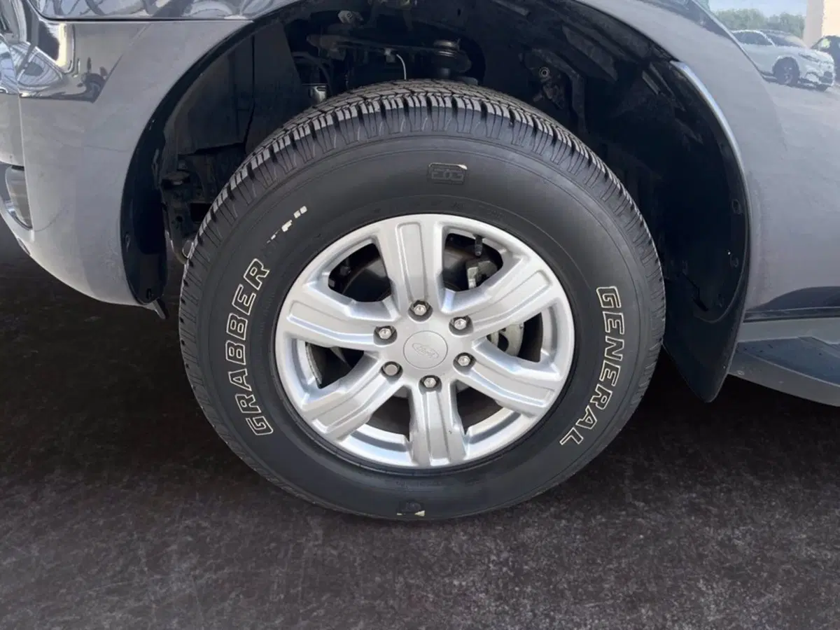 Ford Ranger Pick-up usata a Milano (9)